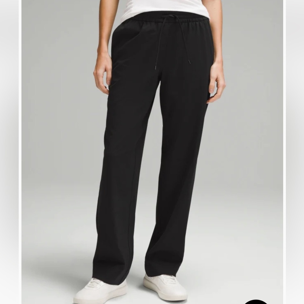 LULULEMON Women’s Straight-Leg Mid-Rise Luxtreme Trouser Pant Regular